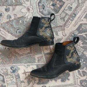 CHLOE Designer Chelsea Boots!